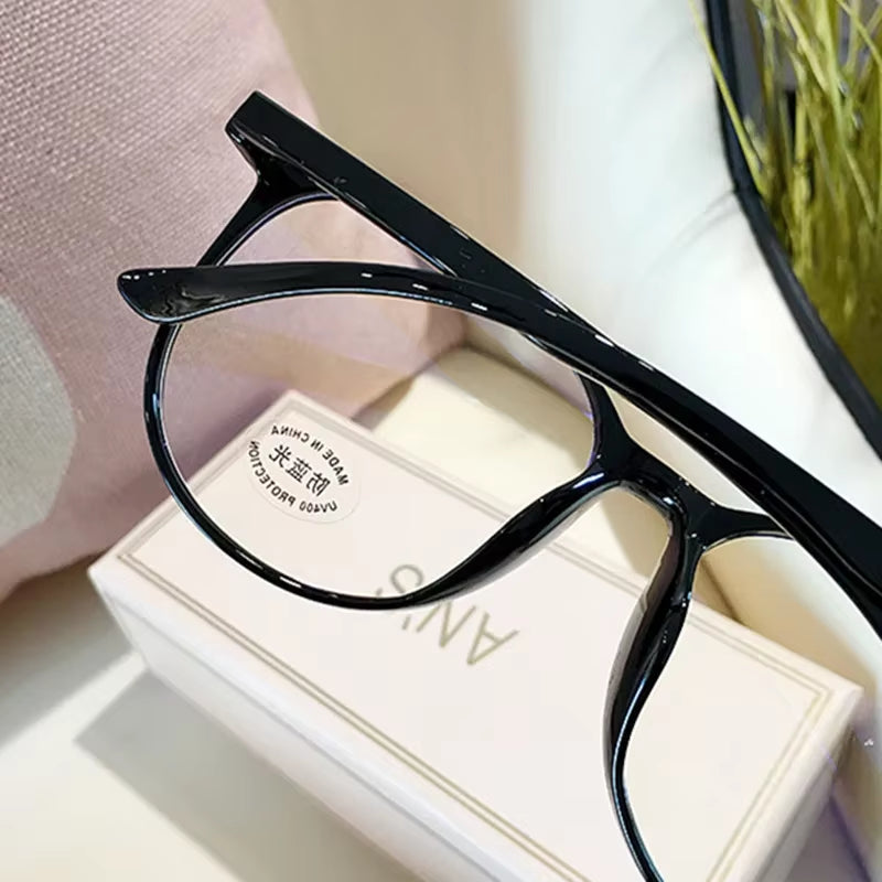 Glasses Ultralight Retro Transparent Frame Plain Men Women Fashion Glasses for Wedding Party Decorate Eyeglasses Fake Glasses